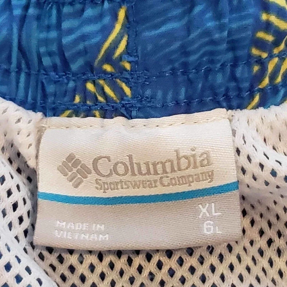 Columbia Omni-Shade Men’s Swim Trunks Blue Size XL Geometric Fish PFG Pockets